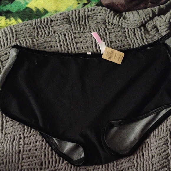 PINK Victoria's Secret Black Women's Underwear - Picture 1 of 3